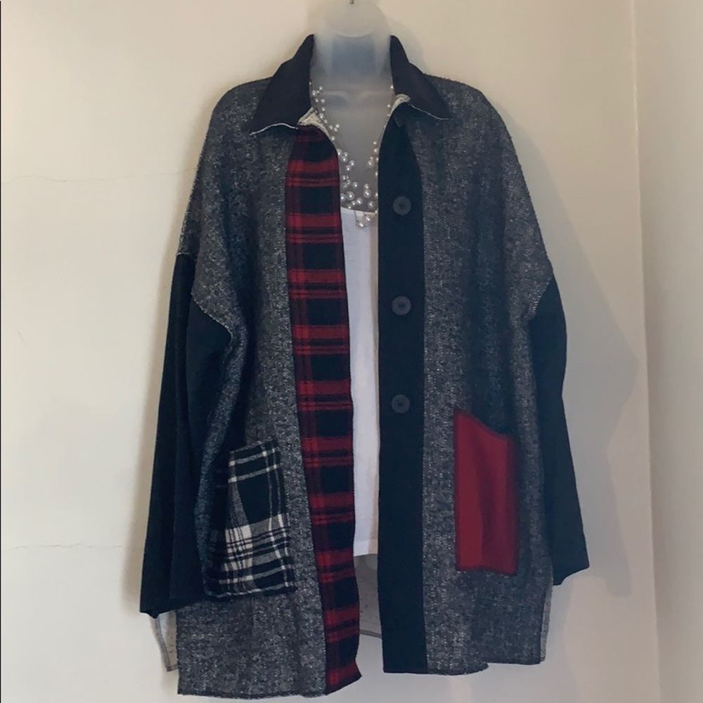 Cameleon Wool Quarter Sleeved Jacket
